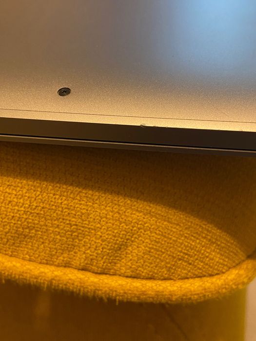 Apple Macbook Pro 2019 13 touchbar i5 8gb ram 256gb ssd BYPASS