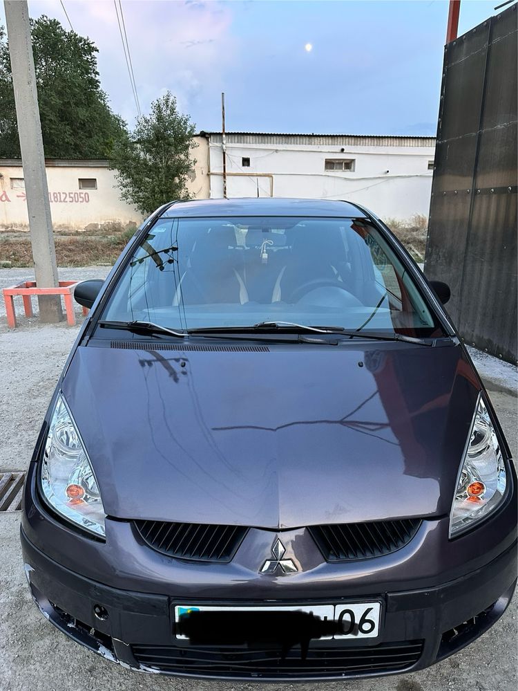 Mitsubishi colt . 1,3 обьем. 2006 ж. робот