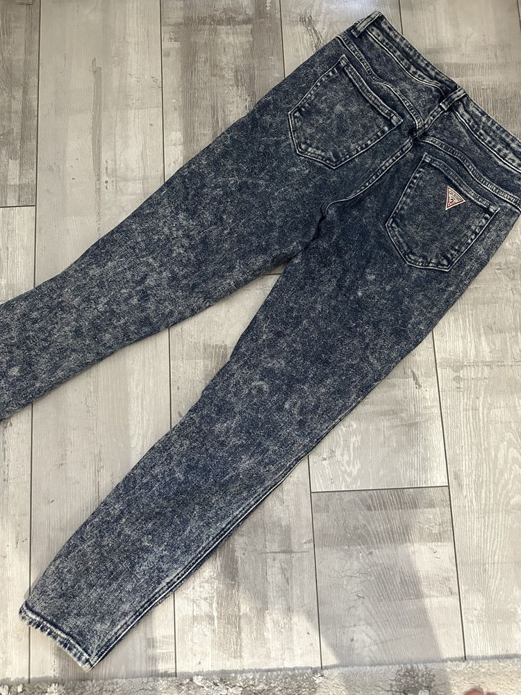 Дънки guess размер 28