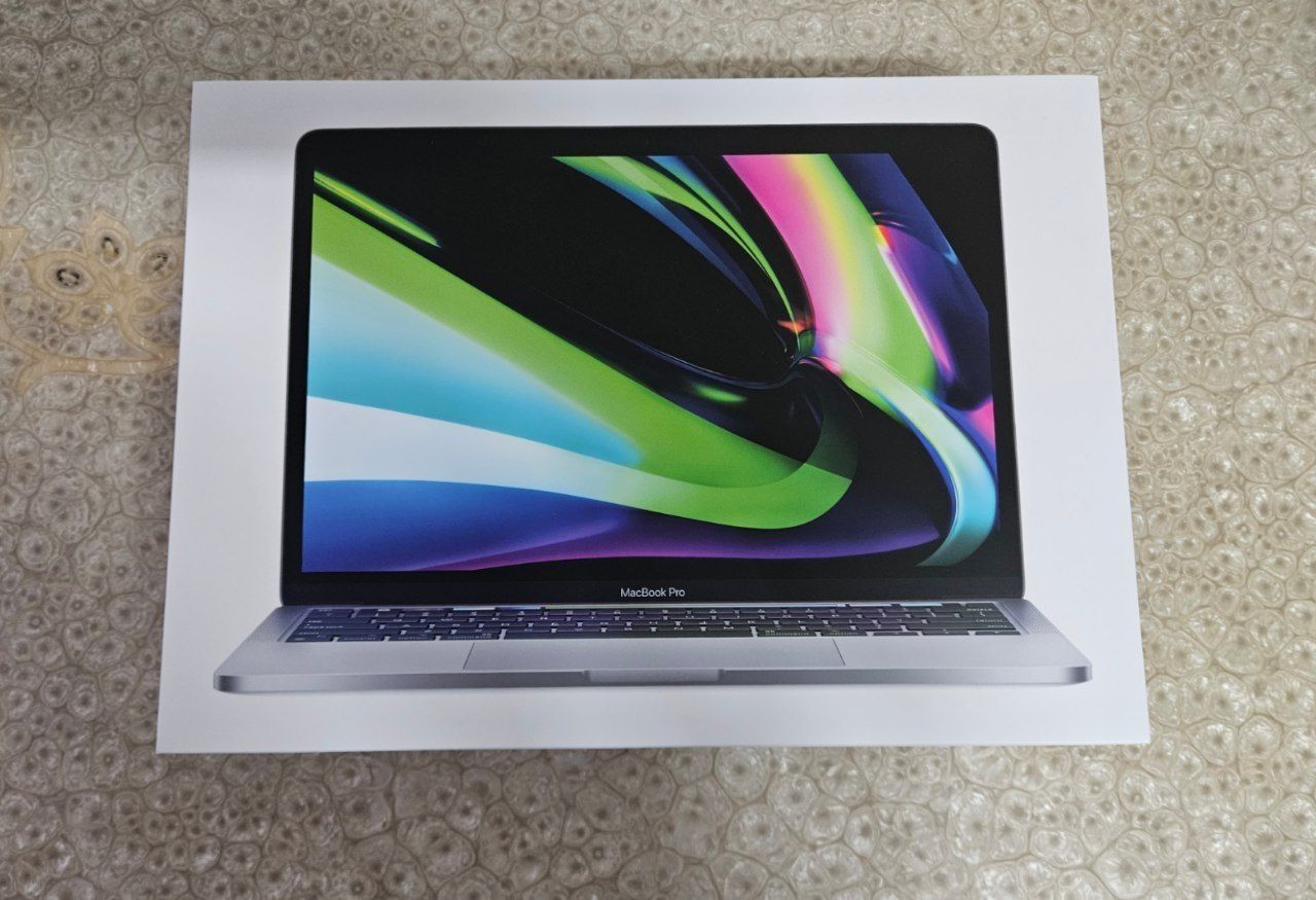 MacBook Pro M2 13 dyum space gray (8GB/256GB) full box soltiladi