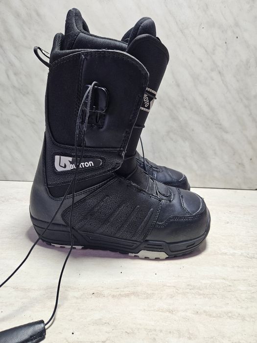 Boots 110 buti placa snowboard Burton   mărimea  38 ( 24  cm) .
