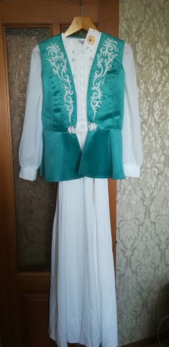 Платье с камзолом 44 разм