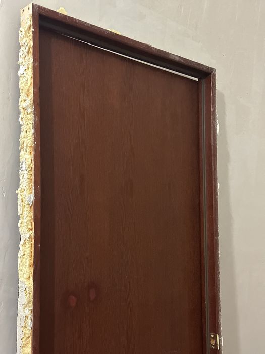Дверь б/у 5000 забирайте