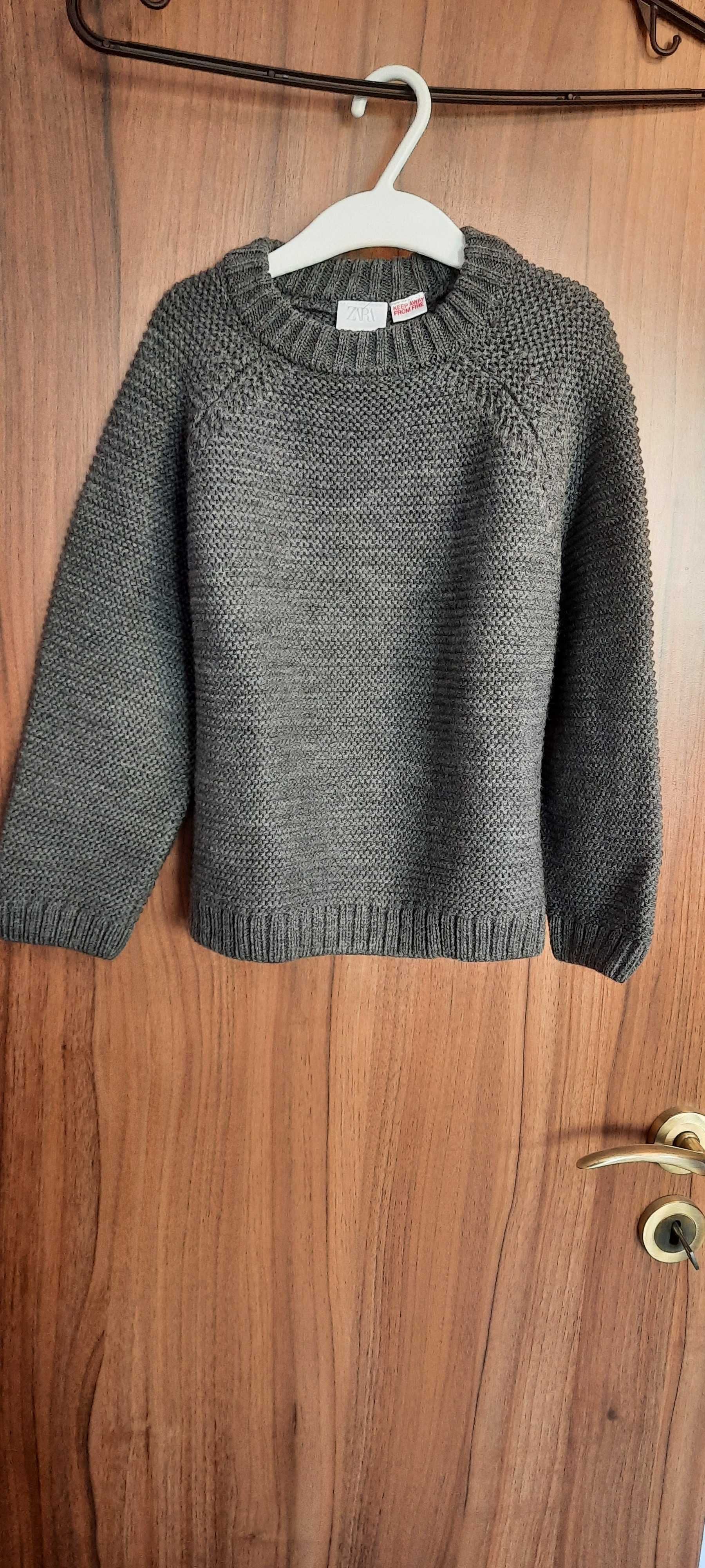 Нов пуловер за момче нa Zara, размер 4- 5 години 110см