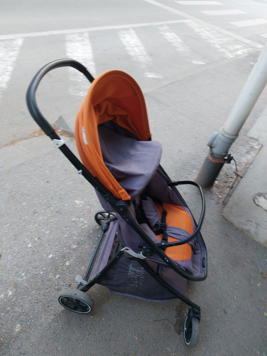 Vând cărucior sport