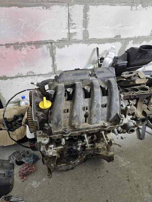 Продам запчасти от Ларгус рено Двигателя 16v