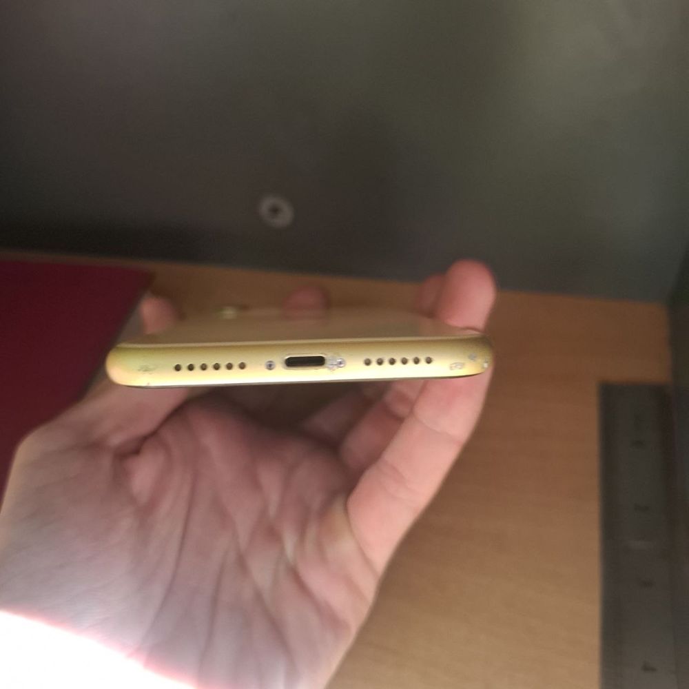 Iphone 11 sotiladi