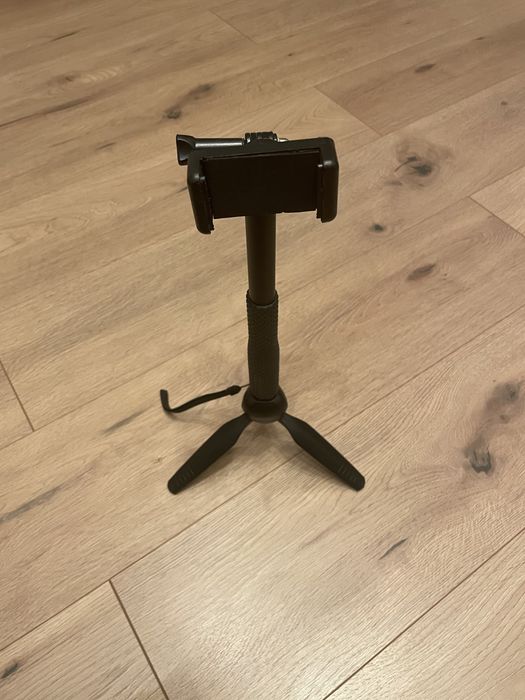 Suport telescopic pentru telefon