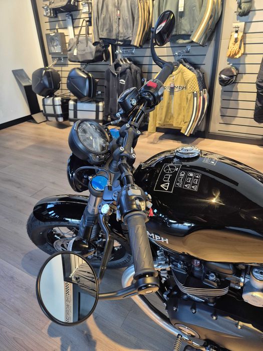 Motocicleta Triumph Bonneville Bobber 2025 | Leasing | Rate