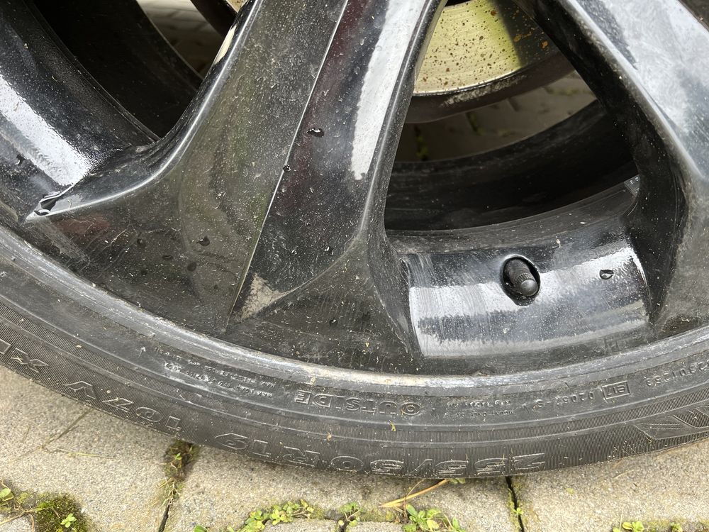 Vand anvelope de iarna cu  jante originale  BMW X6 E71