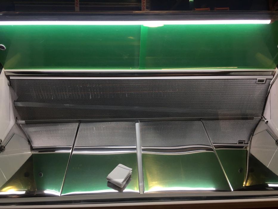 Vitrina frigorifica orizontala in 2 culori geam rotund 150cm