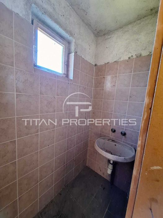 Двуетажна къща в Беловица