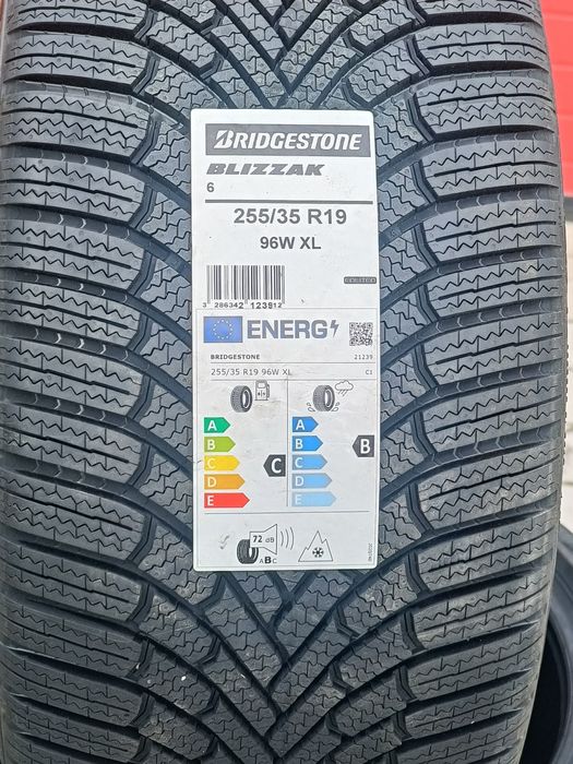 De vânzare BRIDGESTONE BLIZZAK 6 255/55/R19