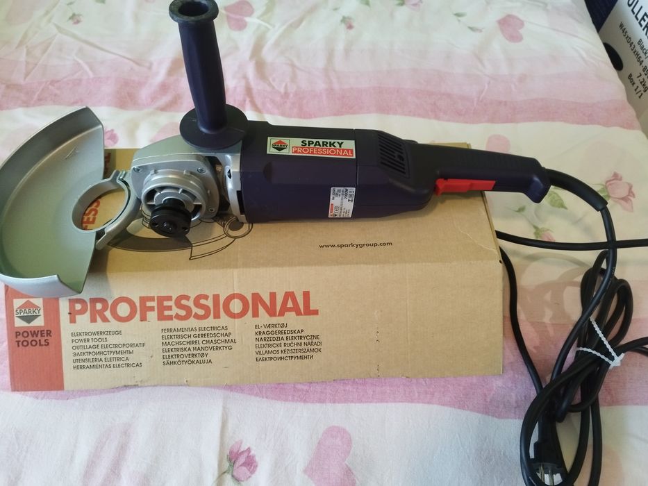 Sparky ъглошлайф голям