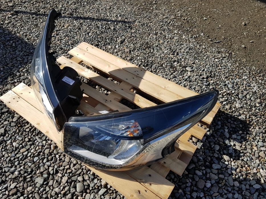 Far stânga/dreapta Renault Trafic,Vivaro,Primastar,Talento 1EE01141025