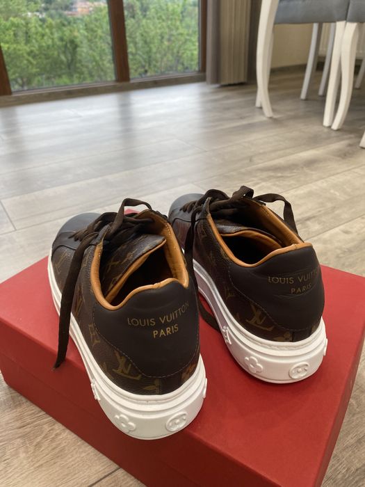 Louis Vuitton обувки