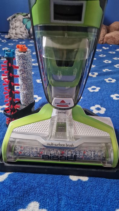 Aspiratorul BISSELL Crosswave