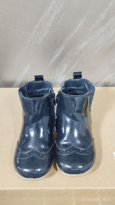 Okaidi лачени обувки