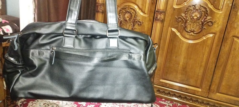 Sumka ruchnoy sotiladi