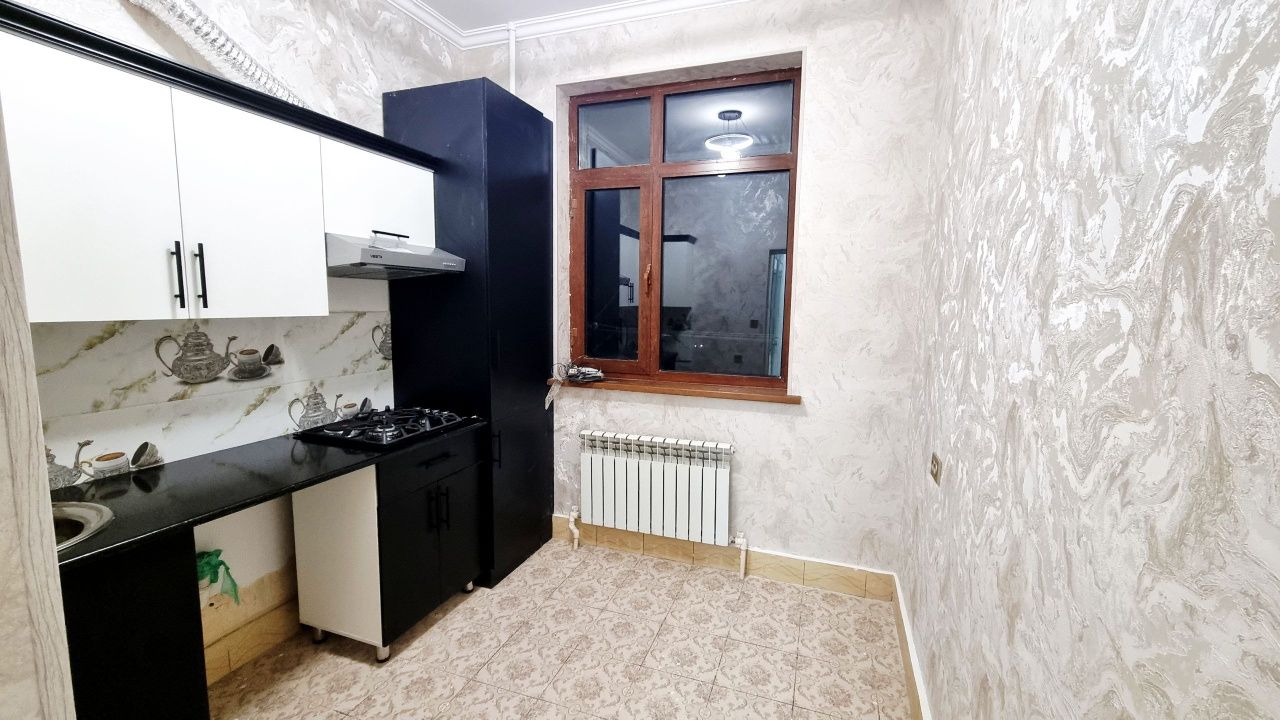 3 хонали 3-каватда жойлашган янги гиштли квартира тезда сотилади. 5 ка