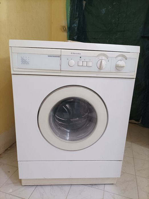 Пералня Електролукс
