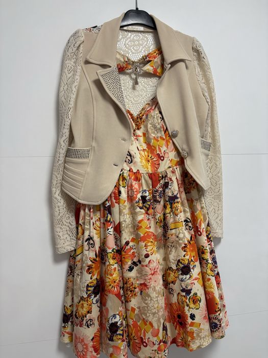 Rochie elegantă florală cu spatele gol