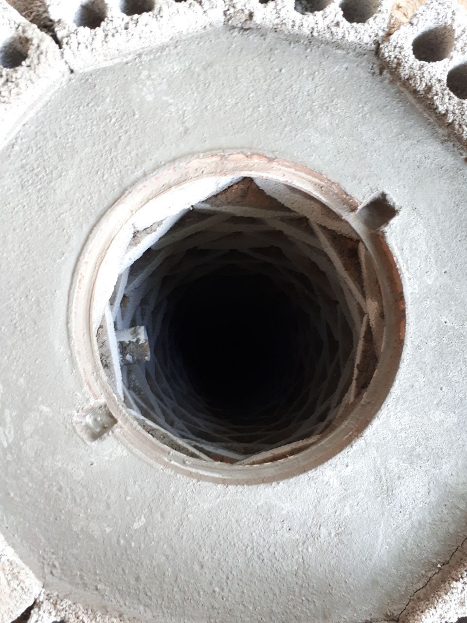 Urachi урачи kanalizatsiya padval patkop  kalodes tunel bassen  yama