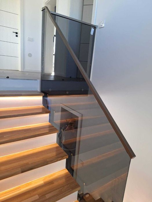 Balustrada de sticla