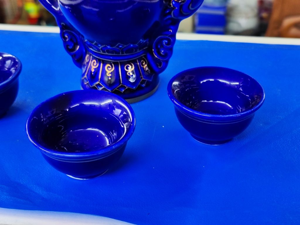 Порцеланов сервиз за ракия / саке