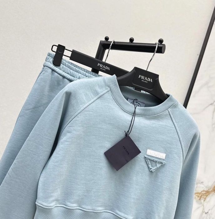 Дамски сет уникален на марката PRADA