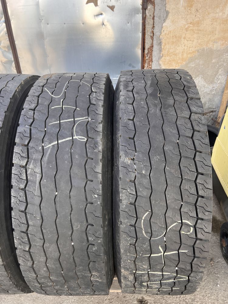 4 anvelope camion 315/70/22.5 , Nokian !