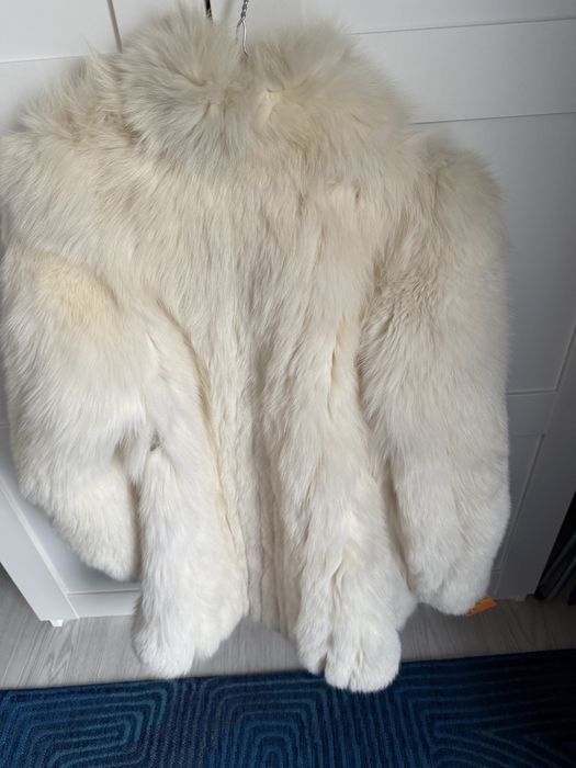 Haine de blana naturala vulpe polara noua