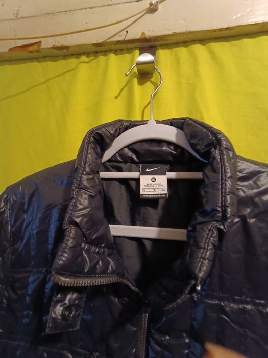 Geaca Nike lucioasă cu puf M