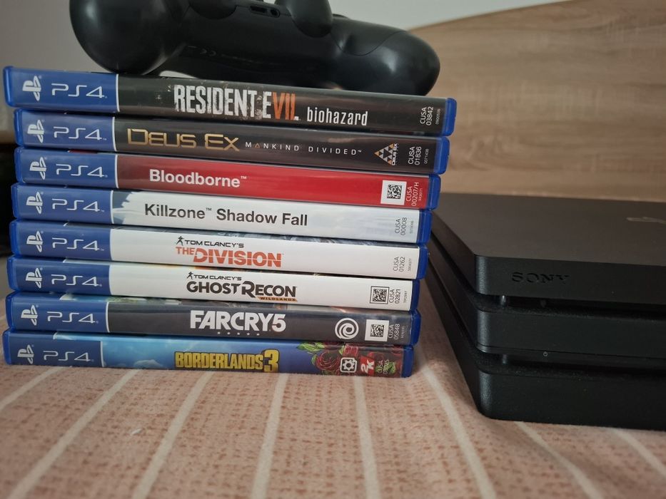 Vând ps4 pro 1tb 1100 lei