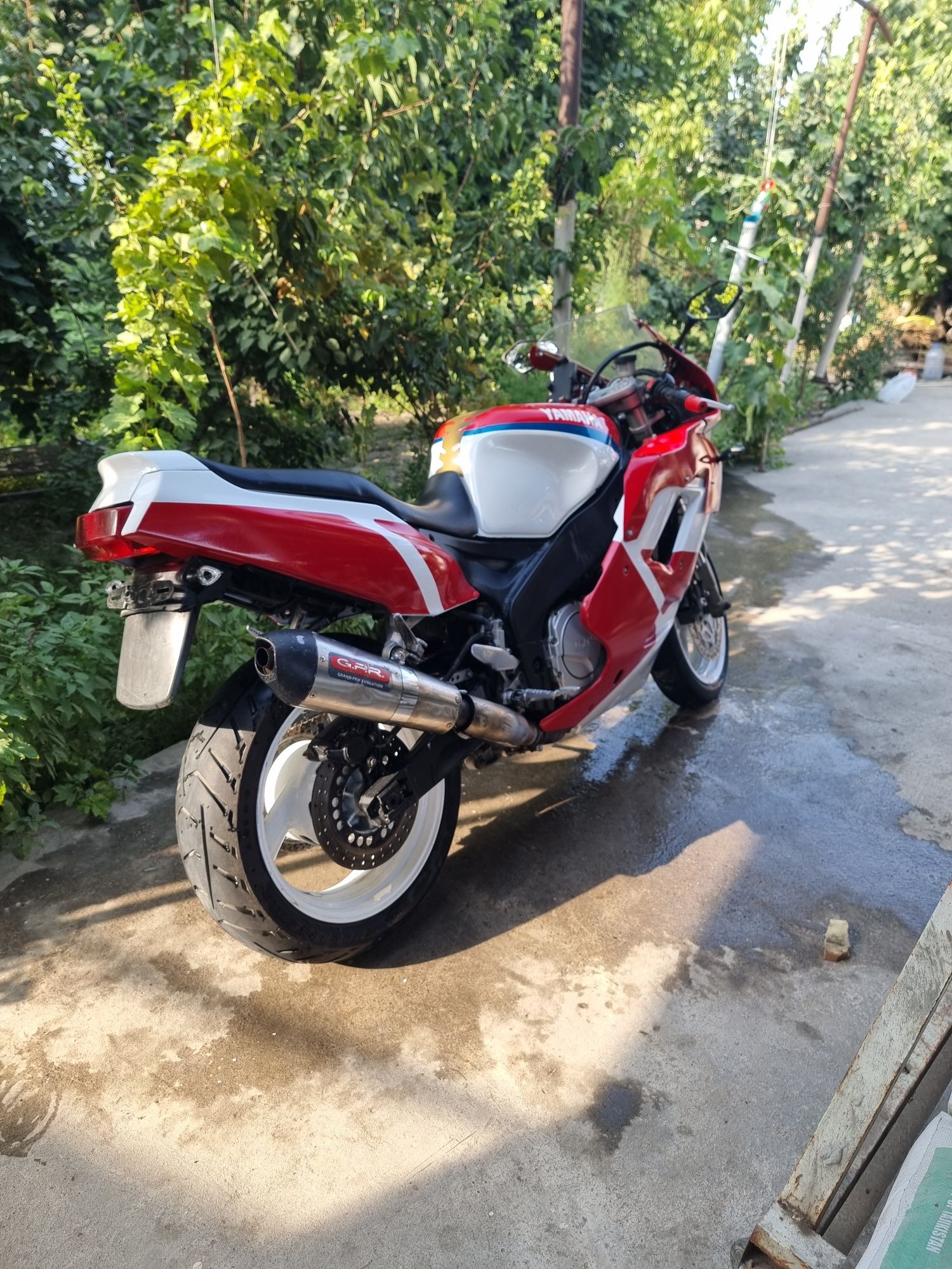 Yamaha 1000 kub sotiladi