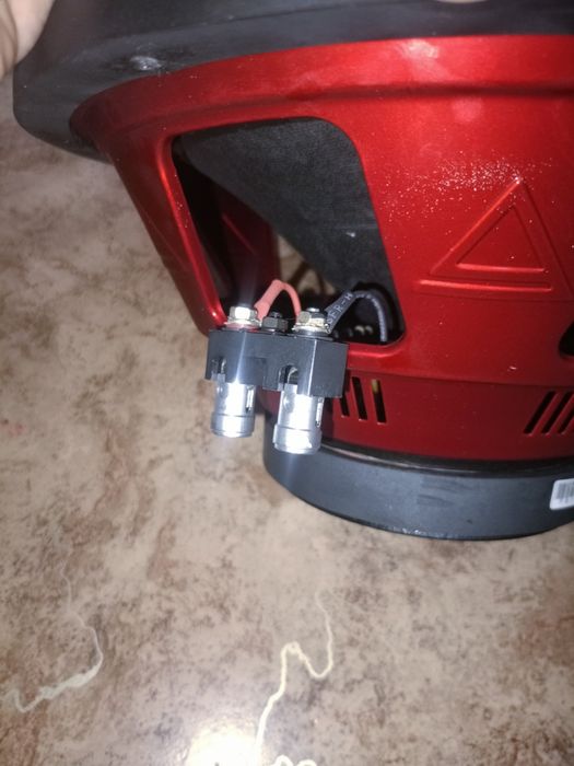 Продам два динамика AURA