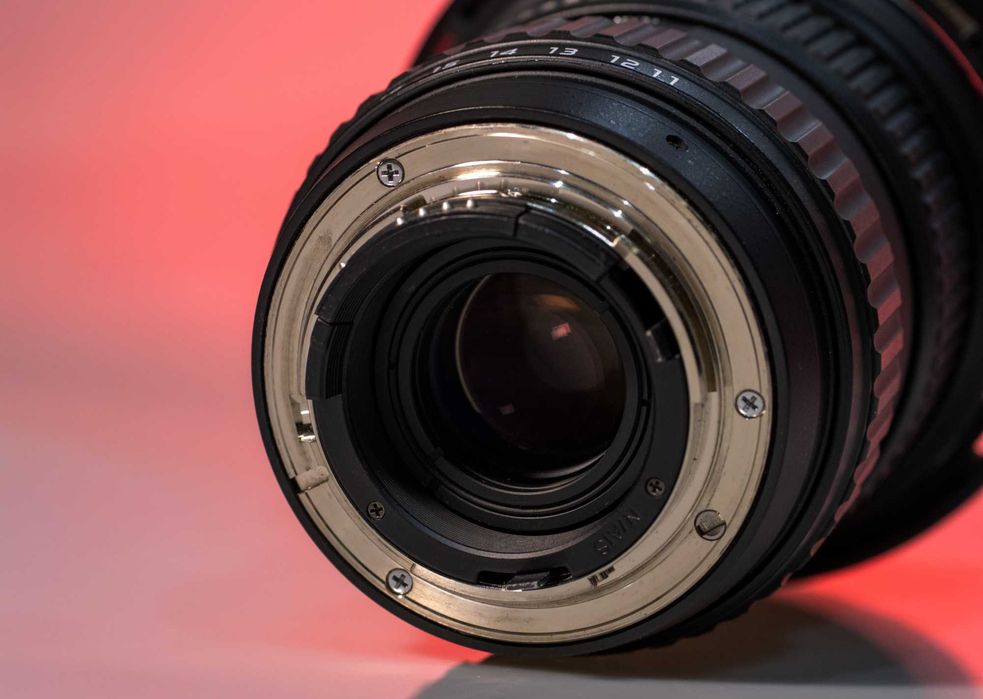 Обективи за NIKON DSLR (DX и FX)