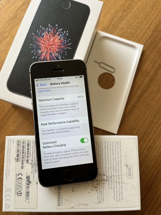 Iphone se 64gb,без icloud,фабрично отключен към всички мрежи