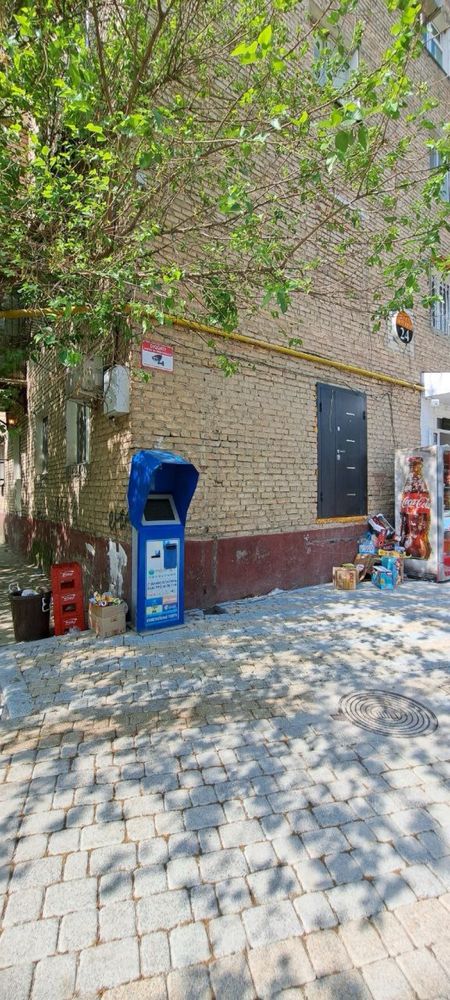 Буз 2 квартира под нежилое 35кв.м 2 линия вдоль дороги срочно