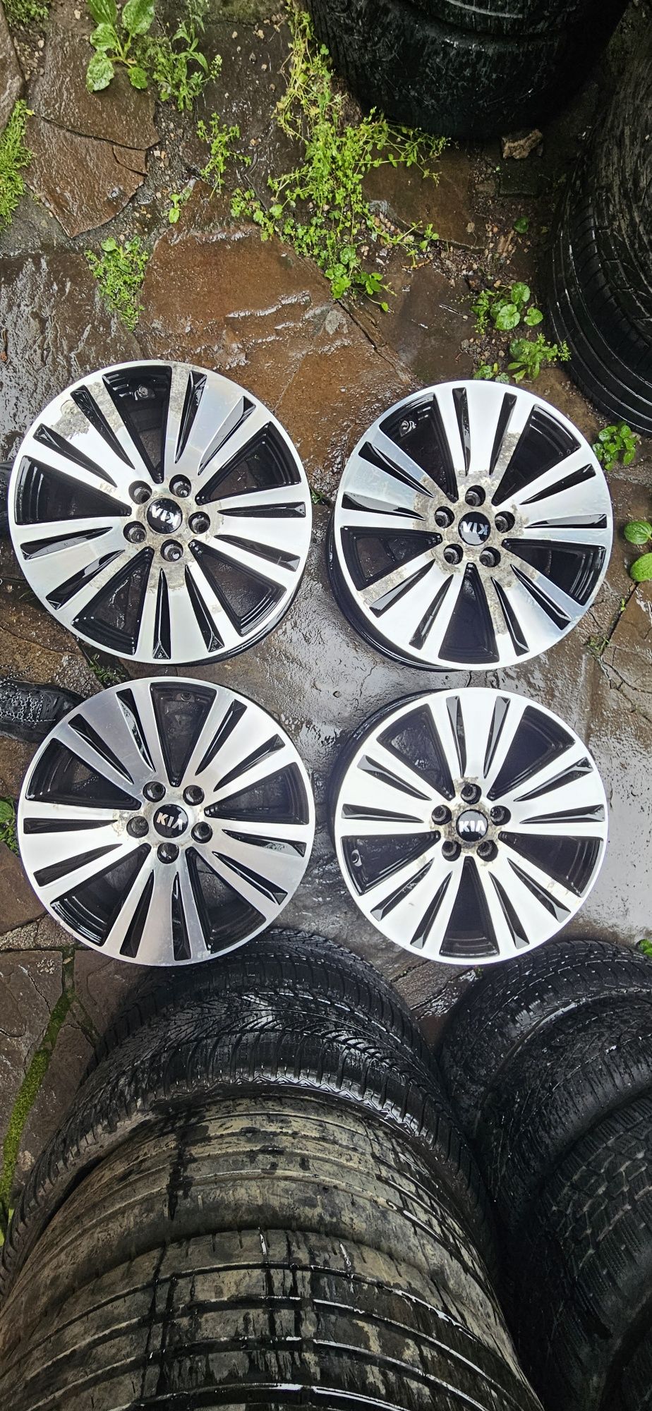 5/114.3/18 hyundai / kia алуминиеви джанти с гуми 560 лв.