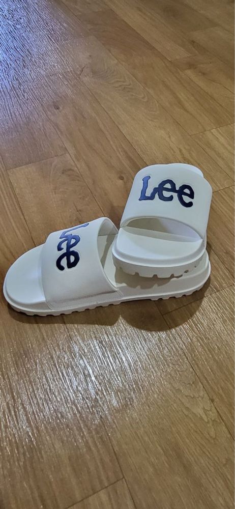 Шлепки оригинал новые бренда lee 37 размер