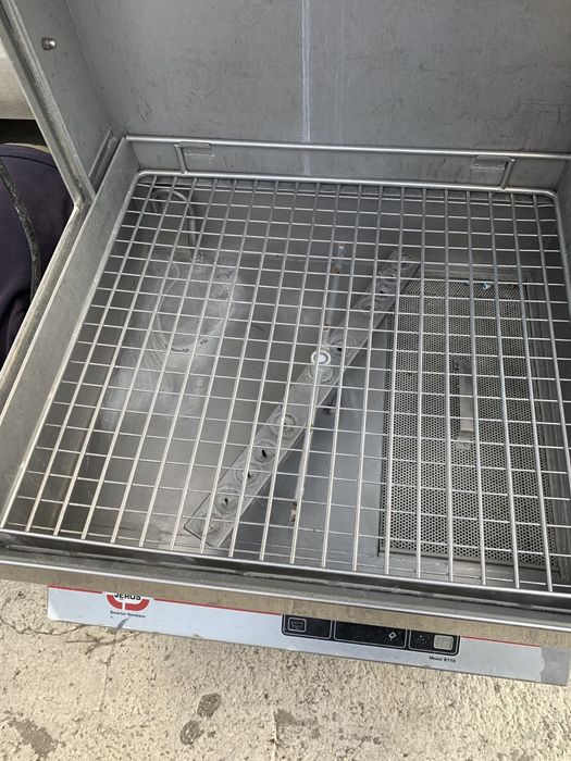 Професионална съдомиялна машина