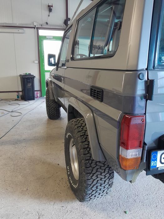 Toyota land cruiser lj73