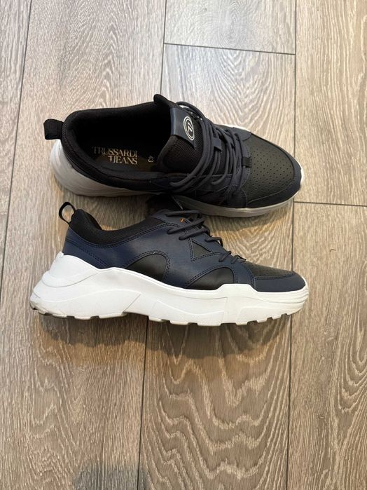 TRUSSARDI marimea 43