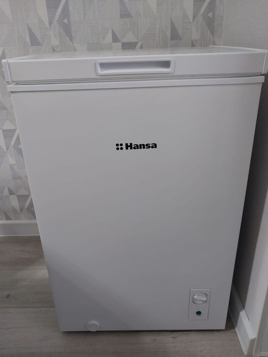Продам морозильную камеру ларь  Hansa . Бу.  Состояние отличное. 2 год