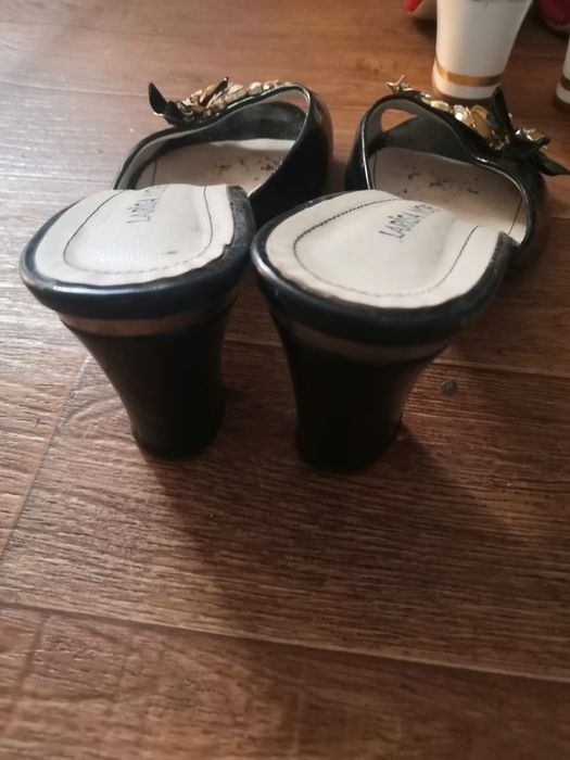 Продаю туфли новые недорого