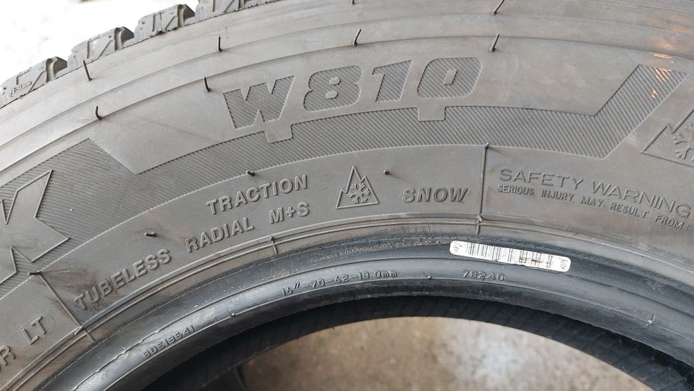 Гуми за Бус 195/75/16 C Bridgestone Blizzak W810 2 броя