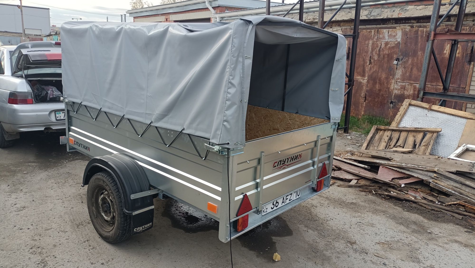 Прицеп продам новый, обшытйы юсб панелью