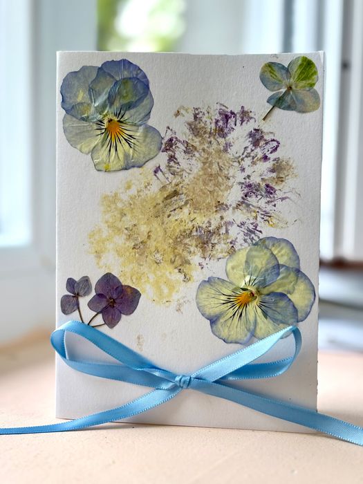 Произведения от пресовани цветя