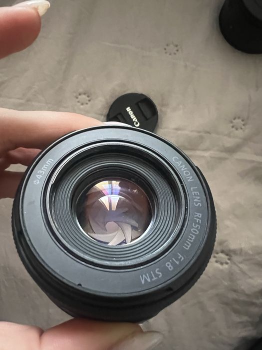 Обектив Canon RF- 50mm f/1.8 STM